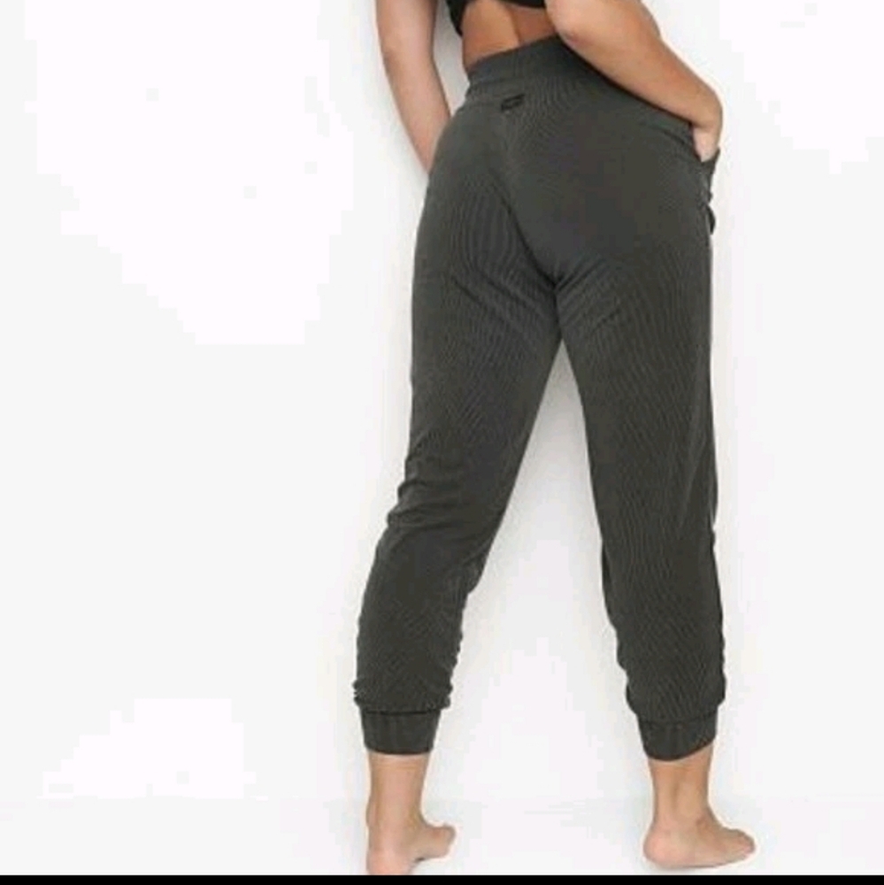 Victoria Secret Grey RibbedJogger Pants Sz M - Picture 2 of 8